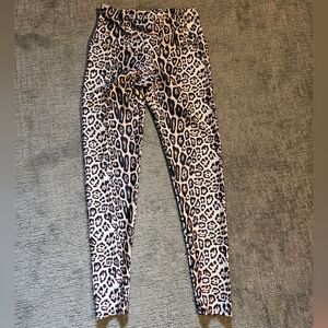 Onzie Leopard Print Leggings M/L